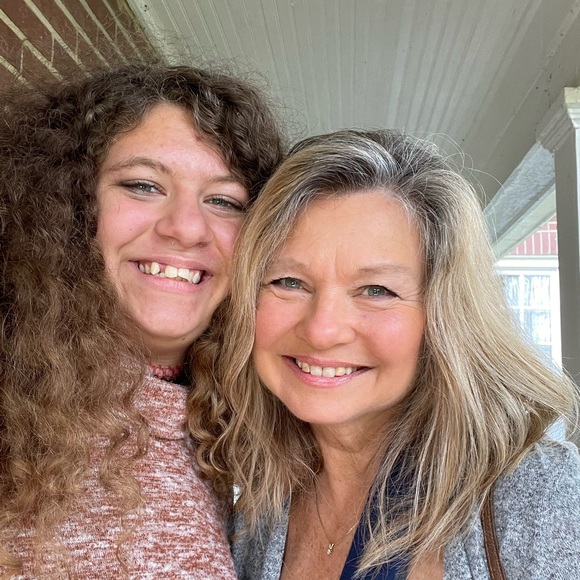 Meet your Posher, Eliana - Picture 10 of 14